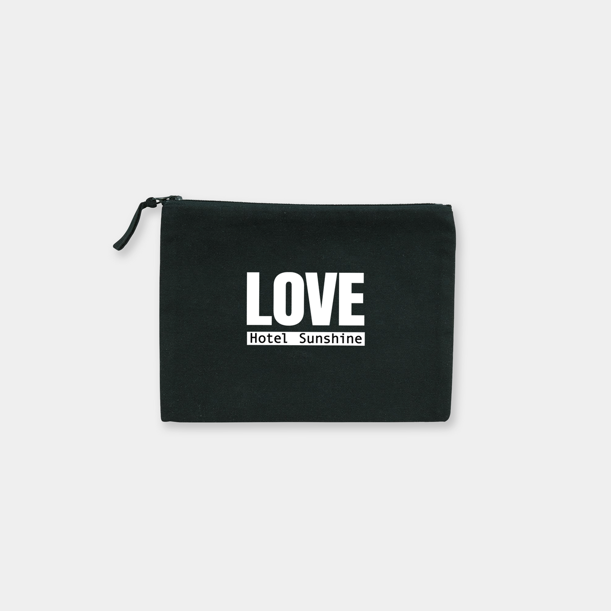 LOVE · Beautybag