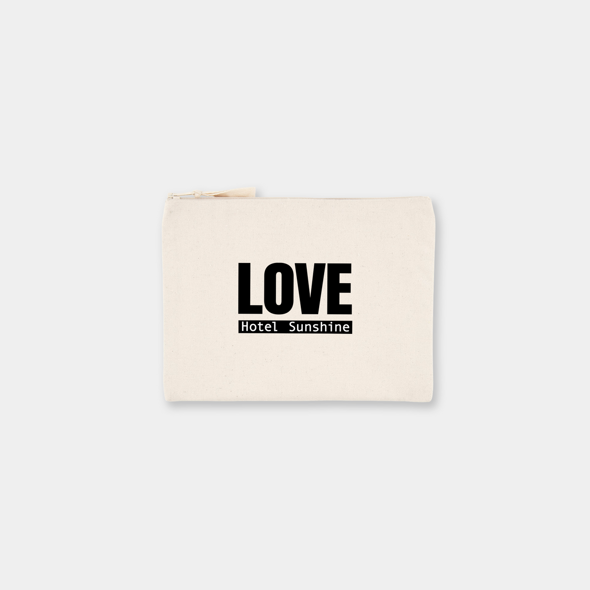 LOVE · Beautybag